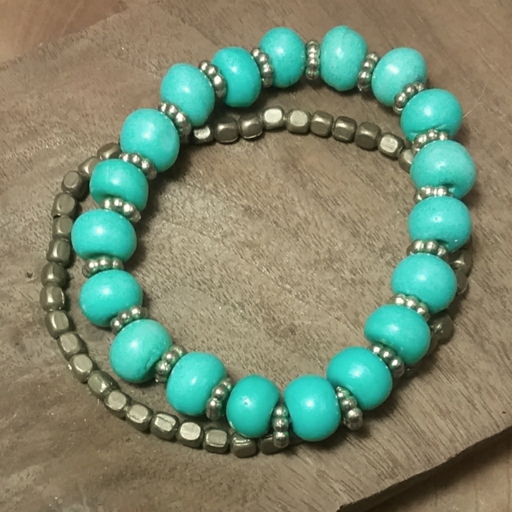 🌹Beaded bracelet set.